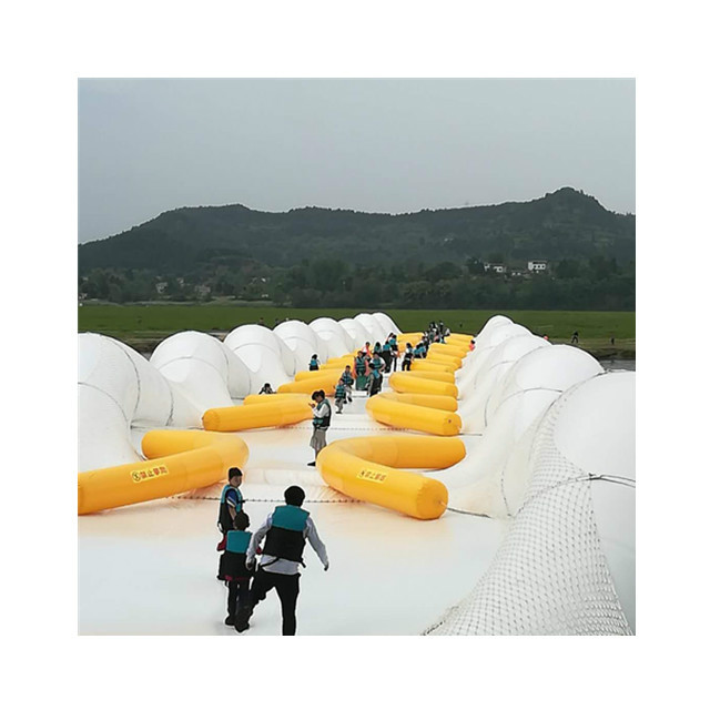 西峰蹦床桥农庄游乐场景区新的项目新款充气蹦床桥制作厂家热门